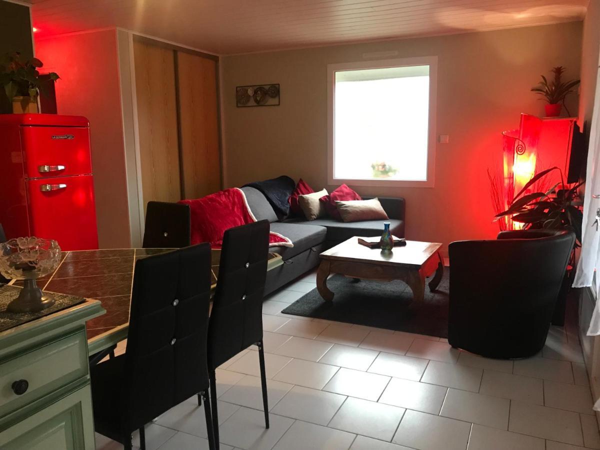 Gite Douceur De Vivre Saint-Avaugourd-des-Landes Esterno foto