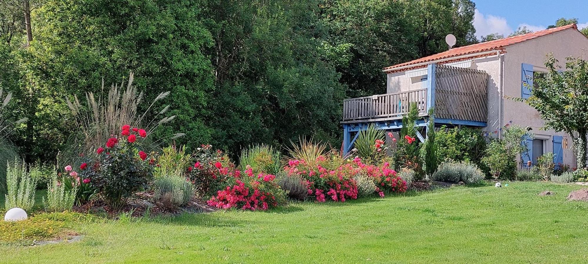 Gite Douceur De Vivre Saint-Avaugourd-des-Landes Esterno foto